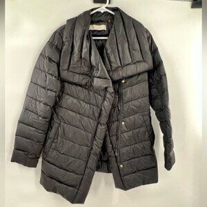 Tahari black puffer jacket size S super lightweight womens
